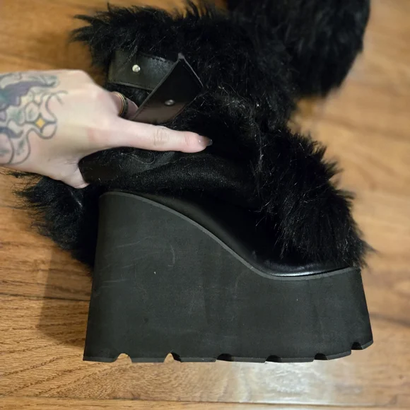 Dolls Kill Club E X Black Faux Fur Boots with Leather Straps - Picture 5 of 7